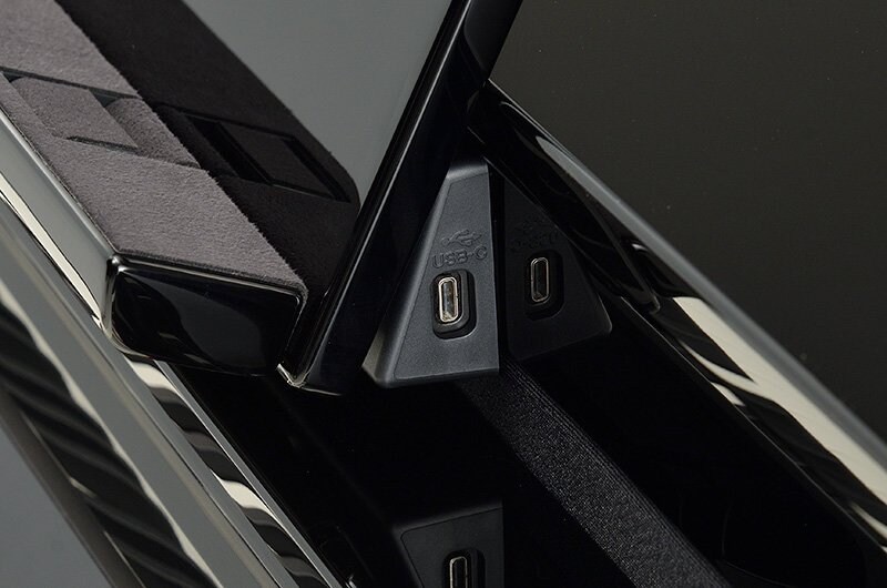 Close-up of the USB Type-C connections on a Yamaha CSP-275.